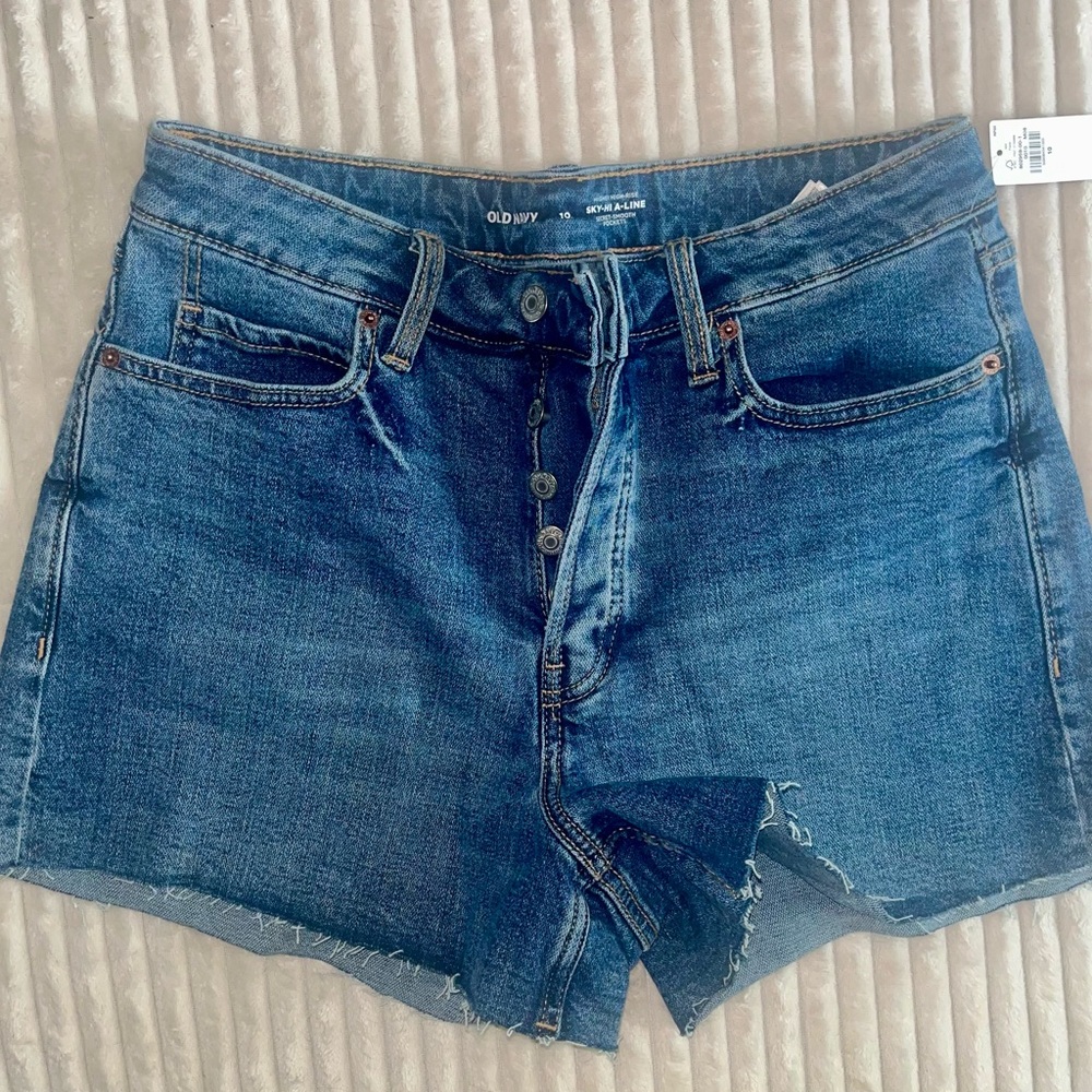 NWT Old Navy Sky-Hi A-Line Cut Off Denim Shorts Women's Size 10
